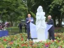 Во Франции состоялось открытие «Азербайджанского парка» и памятника Хуршудбану Натаван
