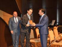 В Баку прошла церемония вручения премии в честь Дня поэтов