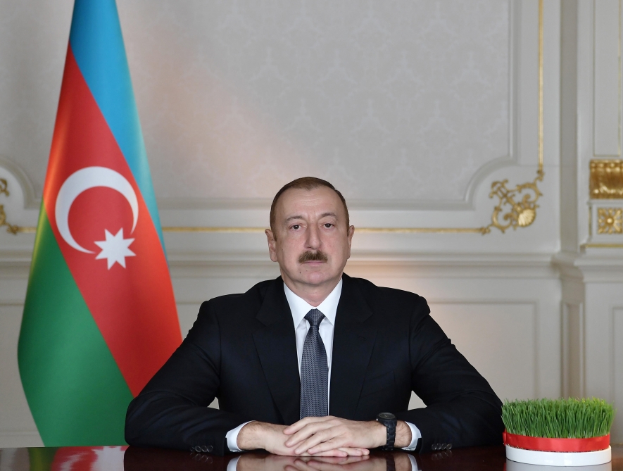 Поздравляем азербайджан. Портрет Ильхама Алиева.
