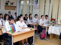 В Азербайджане обсуждается вопрос открытия школ
