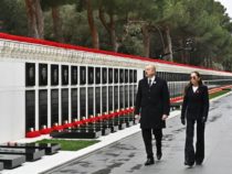Президент Ильхам Алиев и Первая леди Мехрибан Алиева посетили Шехидляр хиябаны в связи с 32-й годовщиной трагедии 20 Января