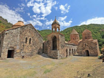 Разоблачение неизбежно: армянские церковники ответят за арменизацию албанских святынь